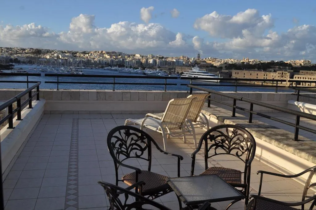 Room, Grand Hotel Excelsior, Malta