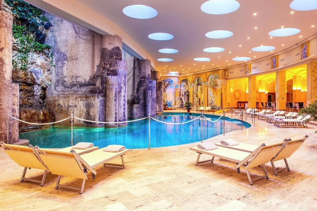 Pool, Hilton Sorrento Palace, Naples