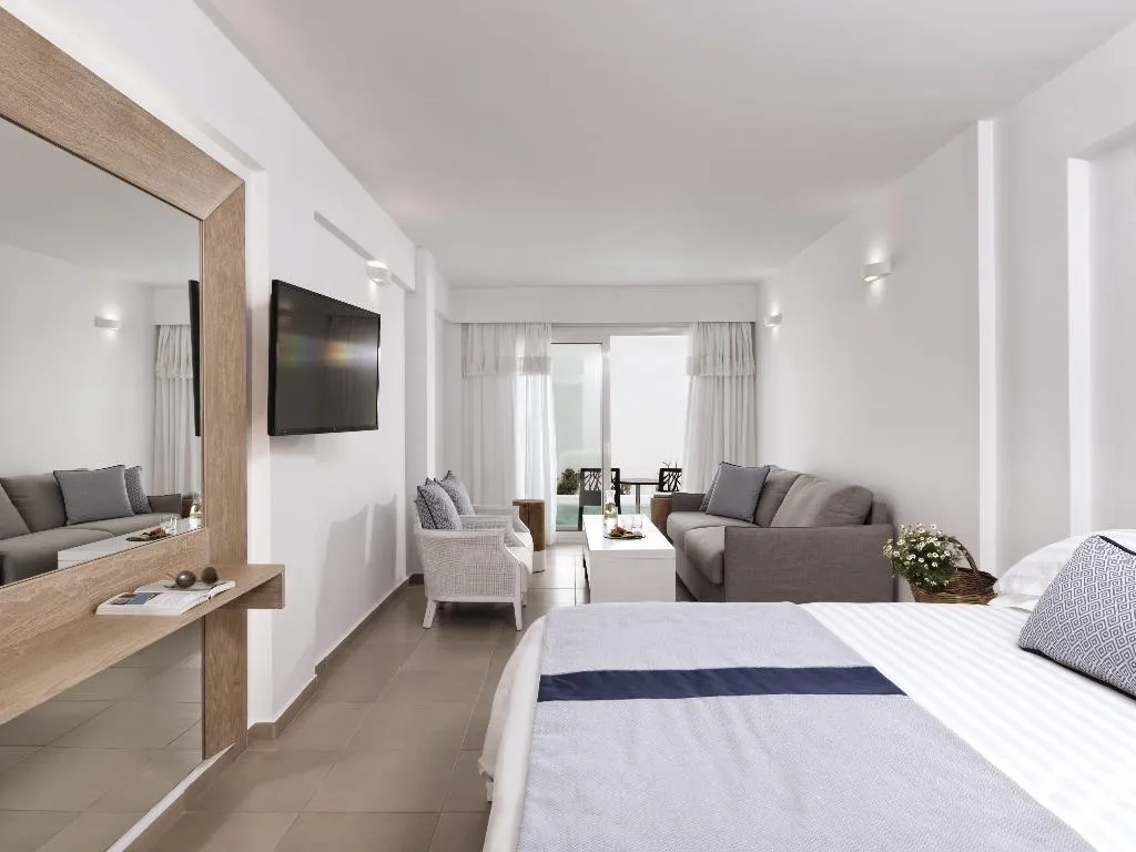 JUNIOR SUITE STANDARD Room, Aressana Spa Hotel and Suites, Santorini