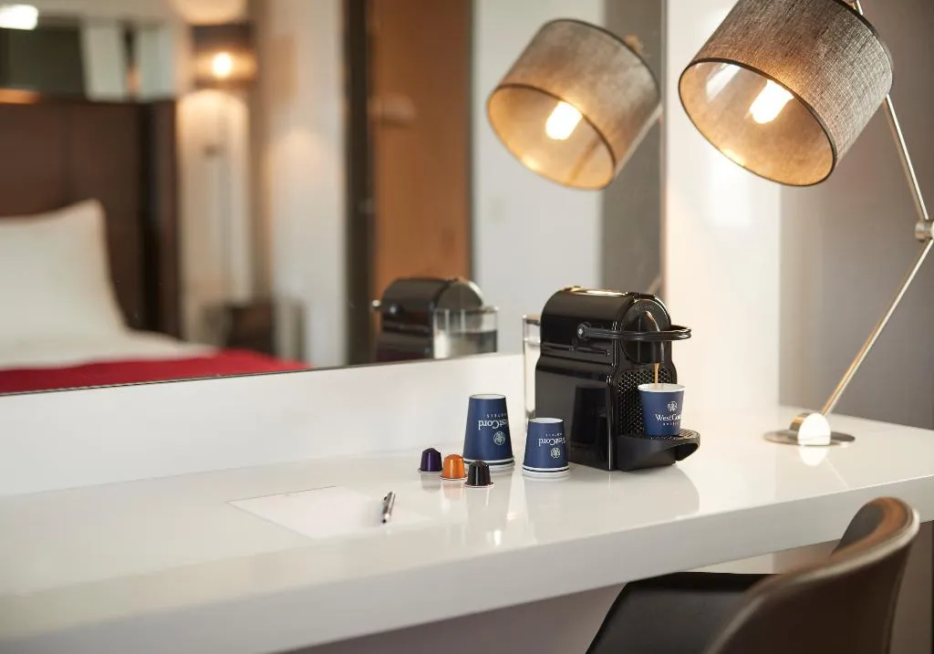 TRIPLE STANDARD Room, WestCord Fashion Hotel Amsterdam, Amsterdam
