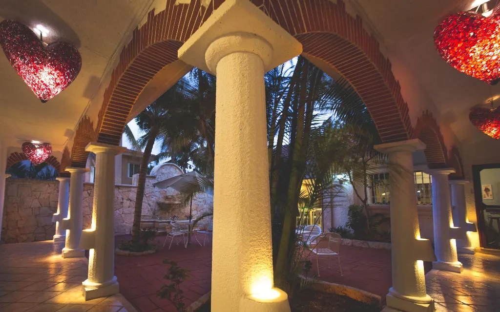 General view, Chez Waffle Hotel, Cancun Area