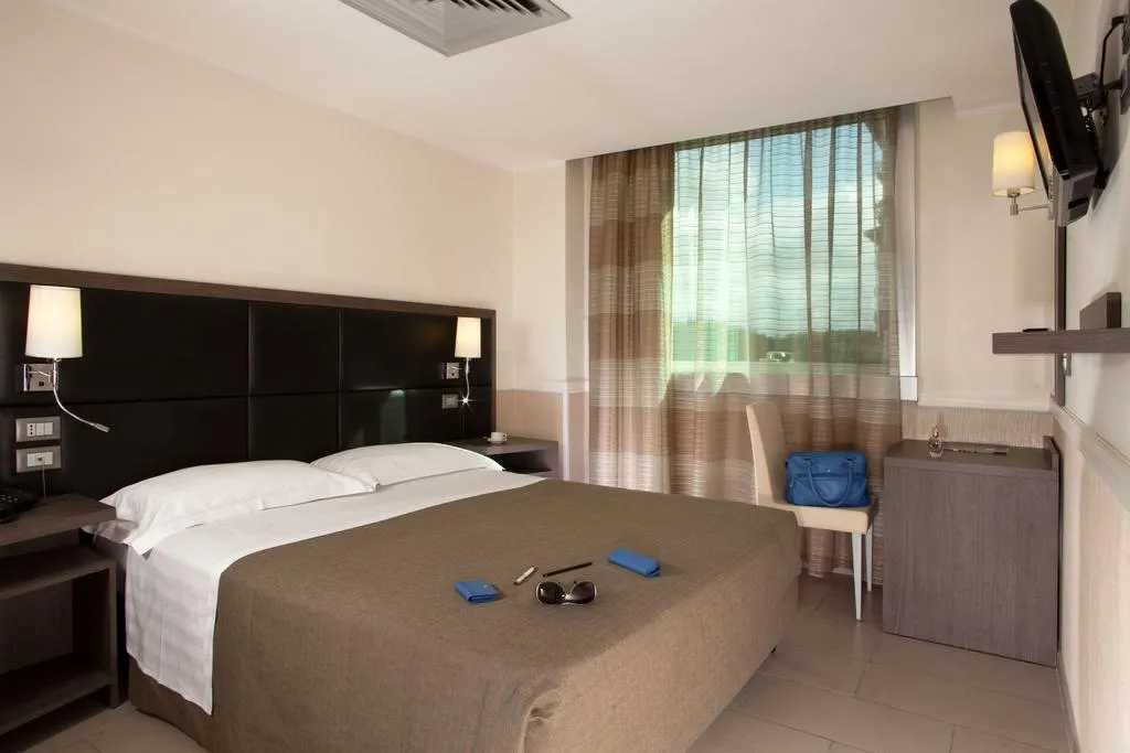 Double or Twin STANDARD Room, Artis Hotel, Rome