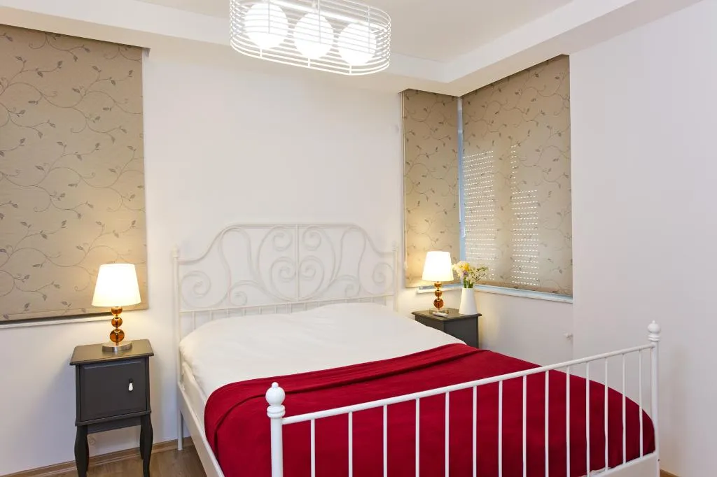 APARTMENT THREE BEDROOMS Room, The Room, Antalya