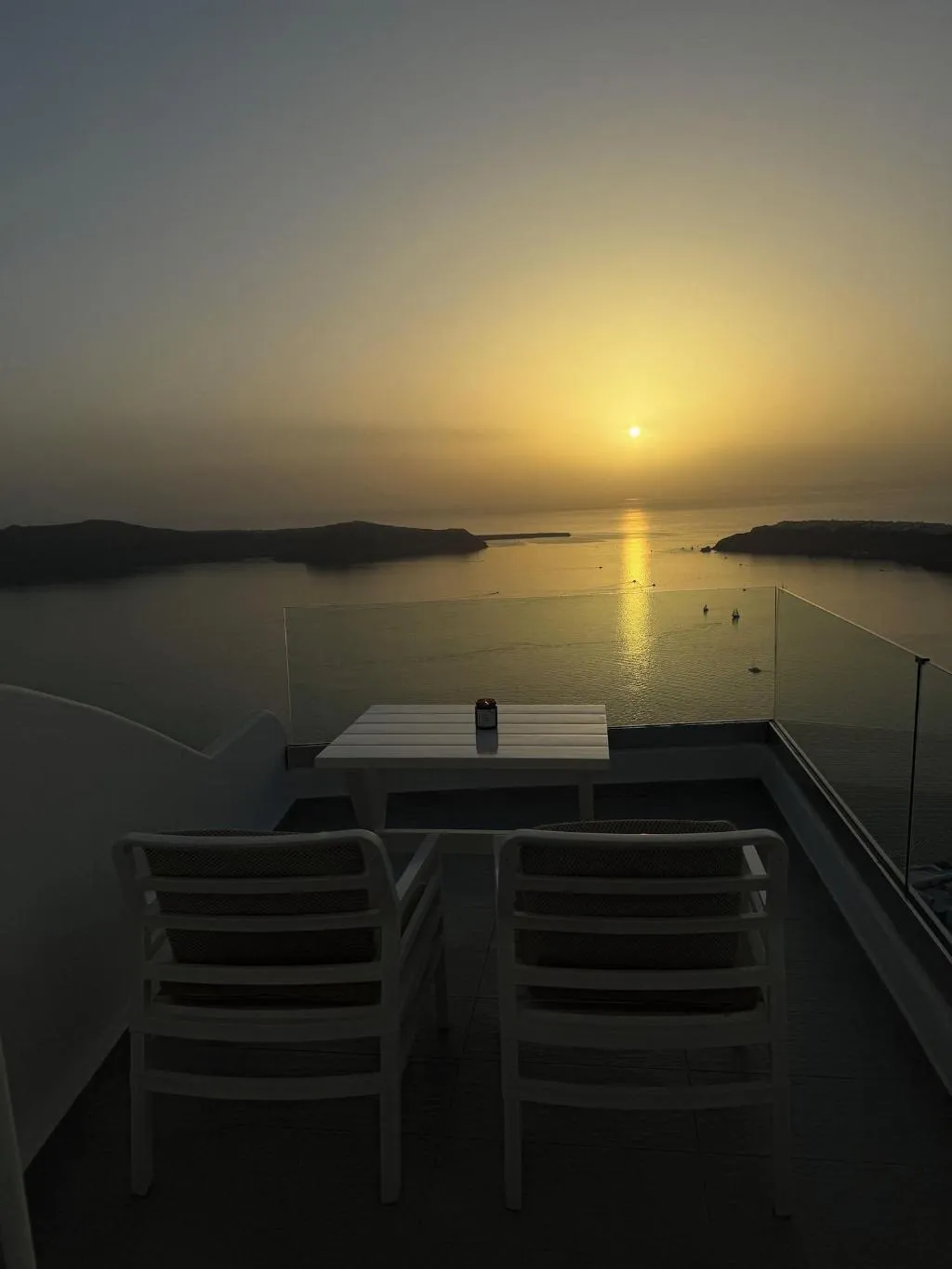 Room, Unique Suites, Santorini