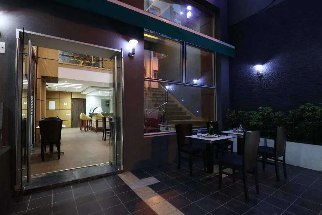 Terrace, Silver Suites Hotel & Spa, Casablanca