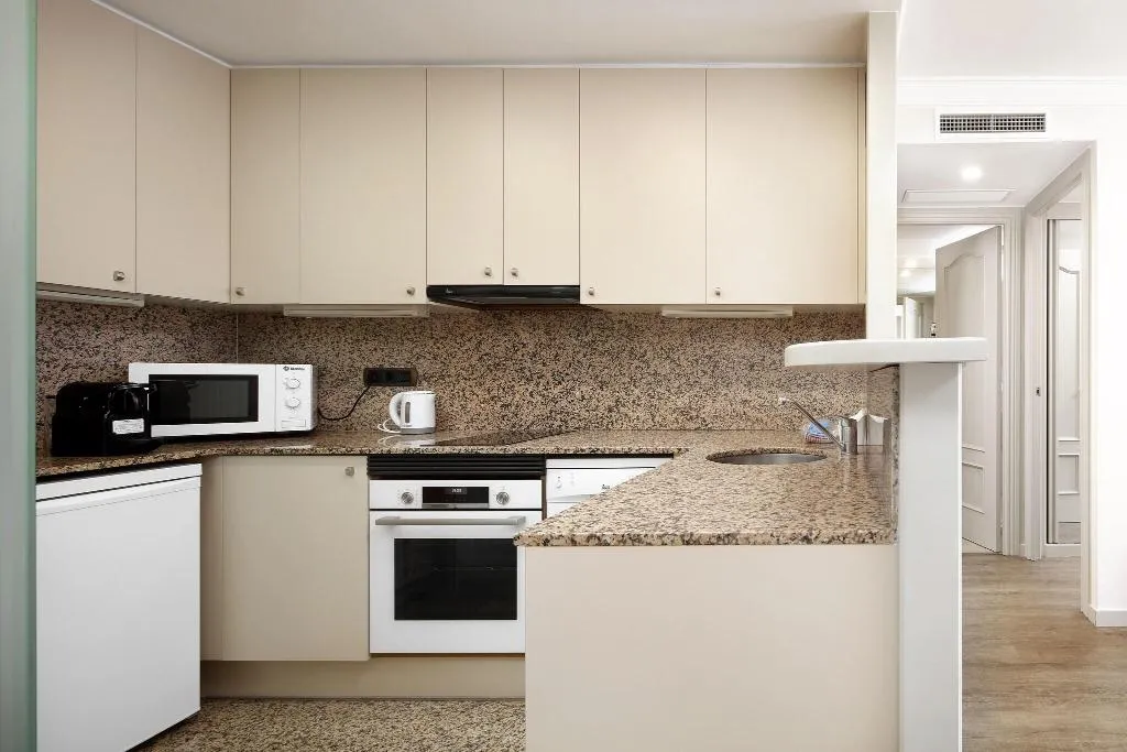 APARTMENT TWO DOUBLE BEDS Room, Hispanos 7 Suiza Apartament-Restaurant, Barcelona