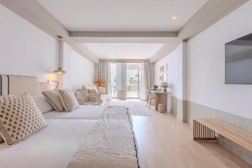 QUADRUPLE SEA VIEW Room, Soho Boutique Las Vegas, Costa Del Sol