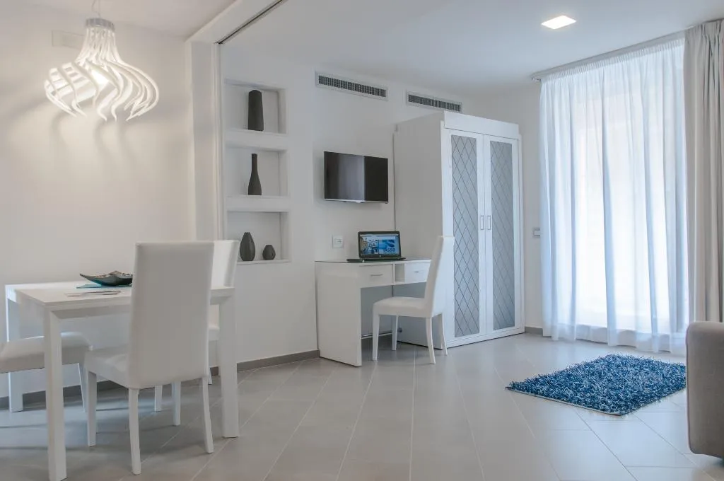 APARTMENT SUPERIOR ONE BEDROOM Room, Tasso Suites, Naples