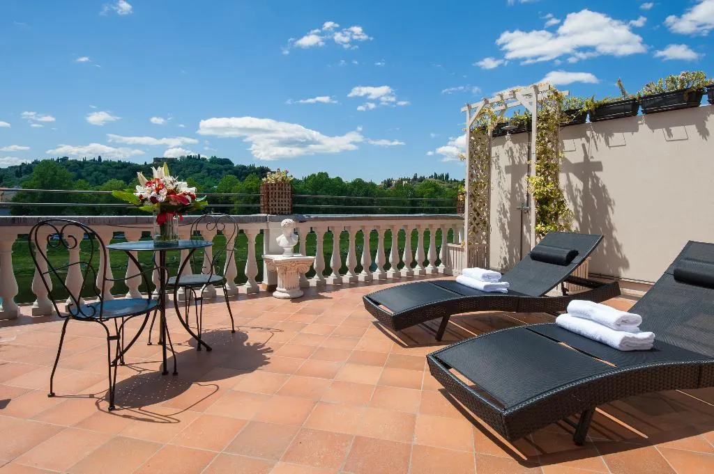 SUITE WITH TERRACE Room, Hotel Lungarno Vespucci 50, Florence