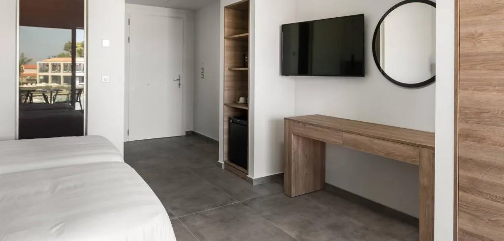 DOUBLE SUPERIOR Room, Acharavi Beach Hotel, Corfu