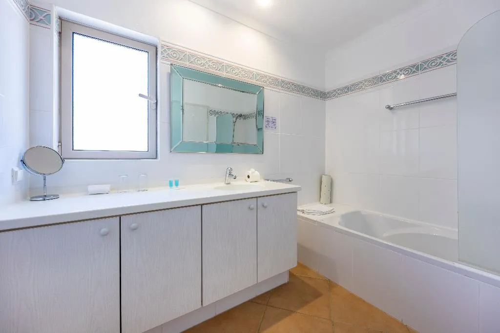 APARTMENT PENTHOUSE Room, Vila Palmeira, Algarve