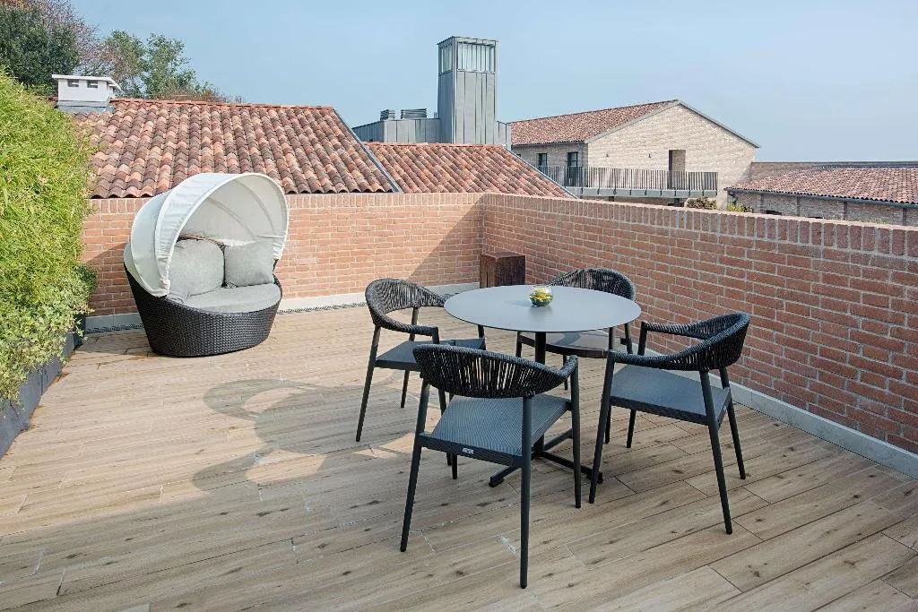 DOUBLE PREMIUM ONE BEDROOM Room, NH Collection Venezia Murano Villa, Venice