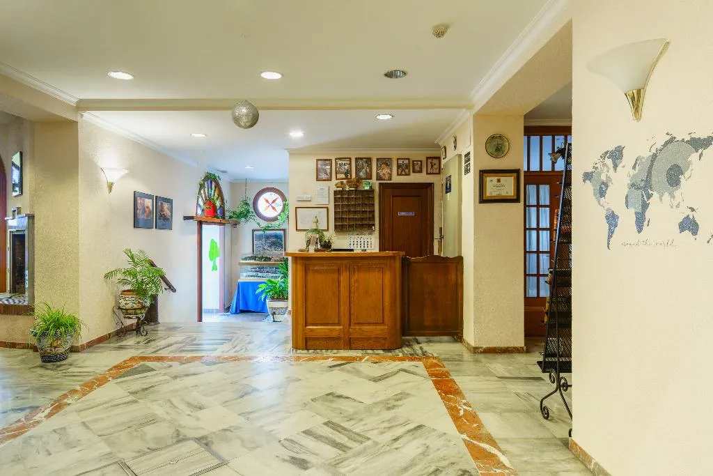 Lobby, Los Castaños, Seville