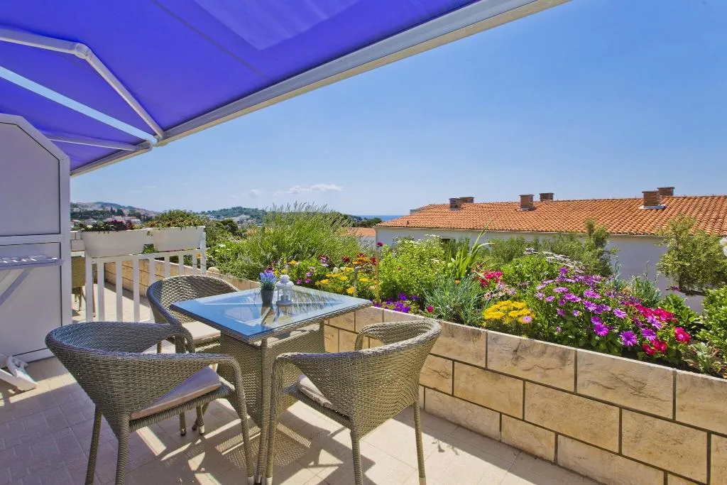 Terrace, Violeta Hvar, Split