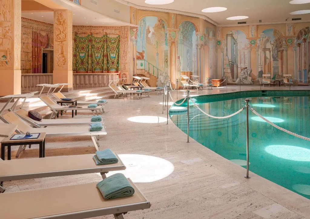 Pool, Hilton Sorrento Palace, Naples