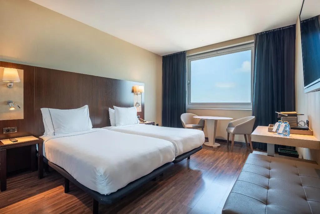 DOUBLE DELUXE Room, Leonardo Royal Hotel Barcelona Forum, Barcelona
