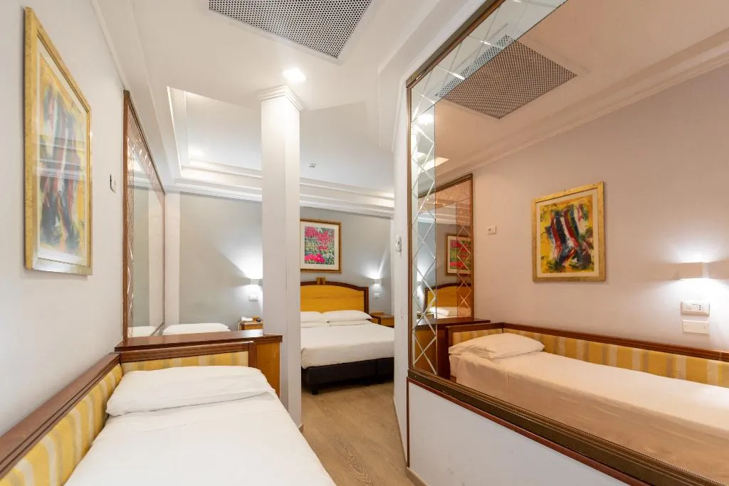 QUADRUPLE STANDARD Room, Oxford, Rome