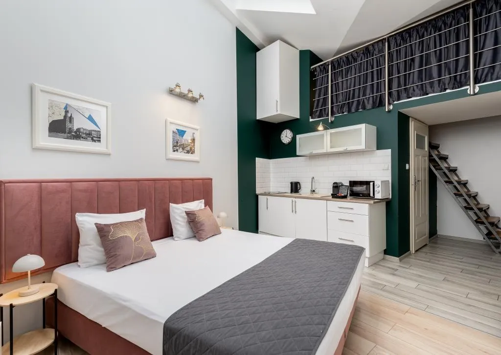 STUDIO DELUXE Room, Erasmus Student Apartments - Krakow Old Town, Krakow