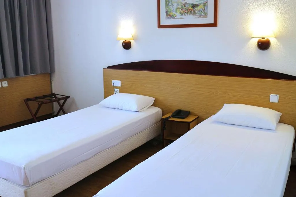 TWIN STANDARD Room, Travelodge Barcelona del Vallès, Barcelona