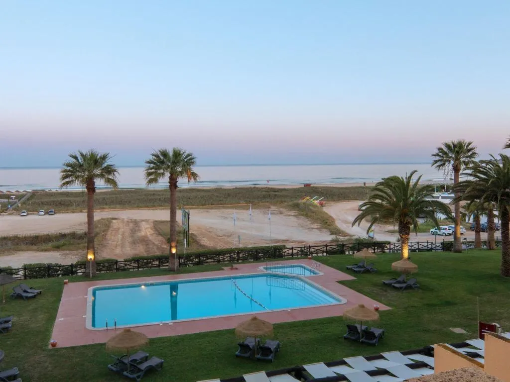 Pool, Meia Praia Lagos, Algarve