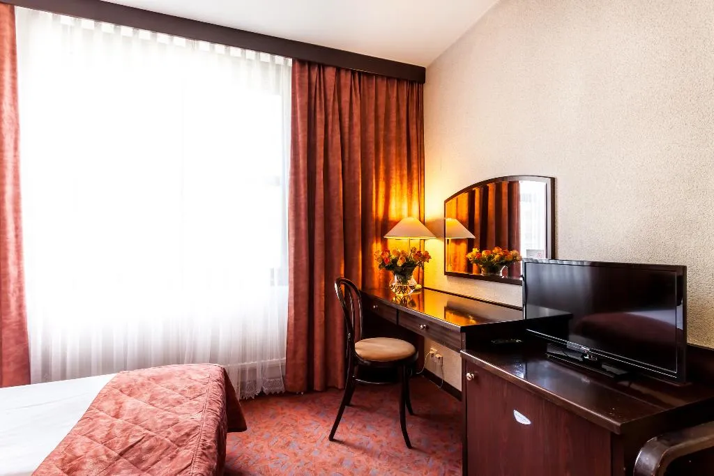 DOUBLE STANDARD Room, Demel, Krakow