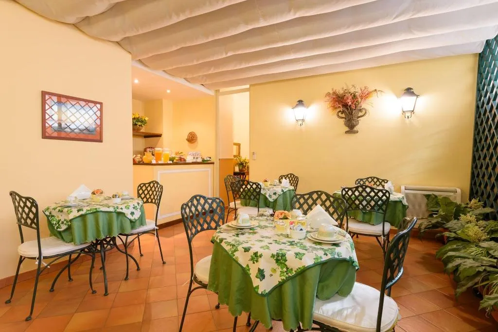 Restaurant, Mergellina, Naples