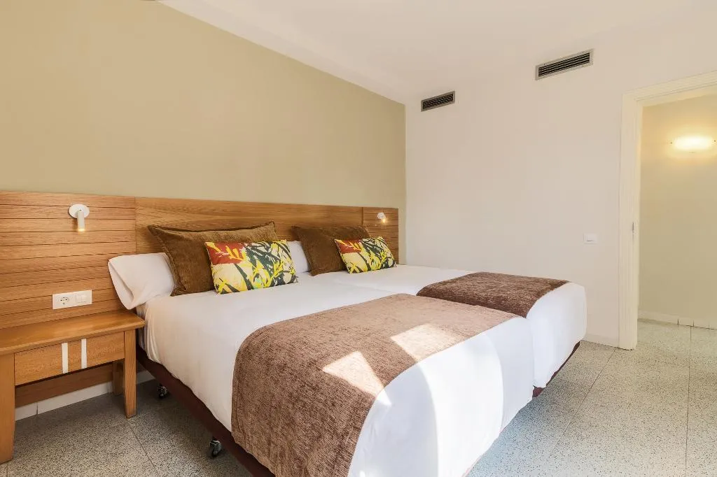 FAMILY ROOM CAPACITY 4 Room, Hotel LIVVO Koala Garden, Gran Canaria