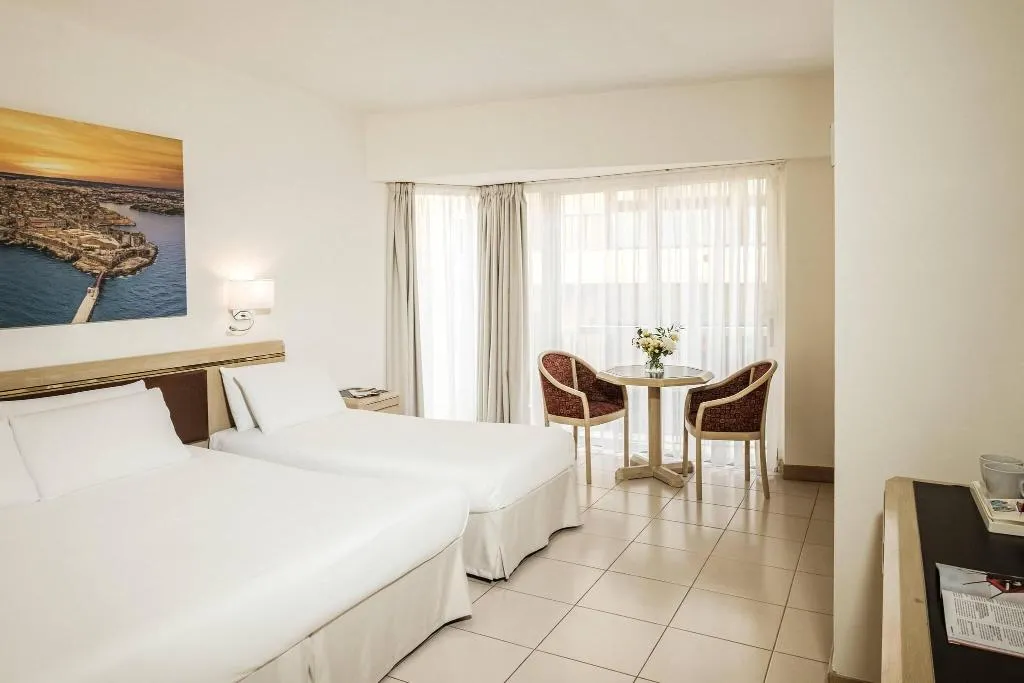 FAMILY ROOM TWO DOUBLE BEDS Room, Diplomat, Malta