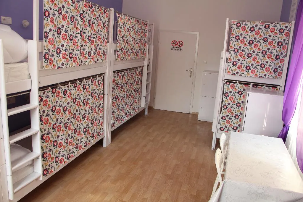 Bed in dormitory CAPACITY 8 Room, Lorf Hostel&Coffee, Krakow