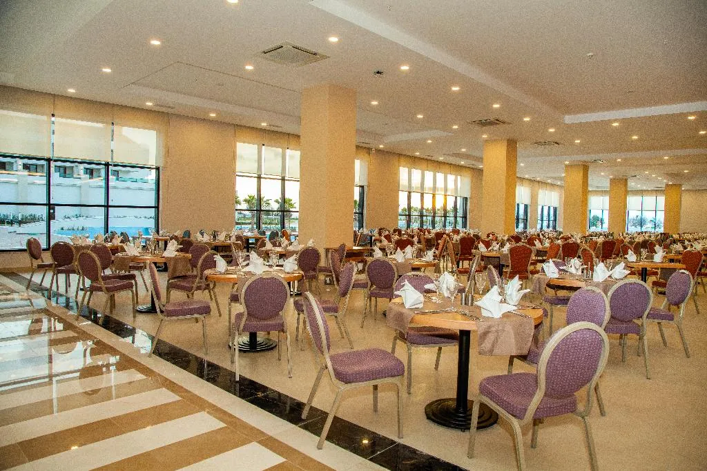 Restaurant, Korumar Ephesus Beach &Spa Resort, Izmir