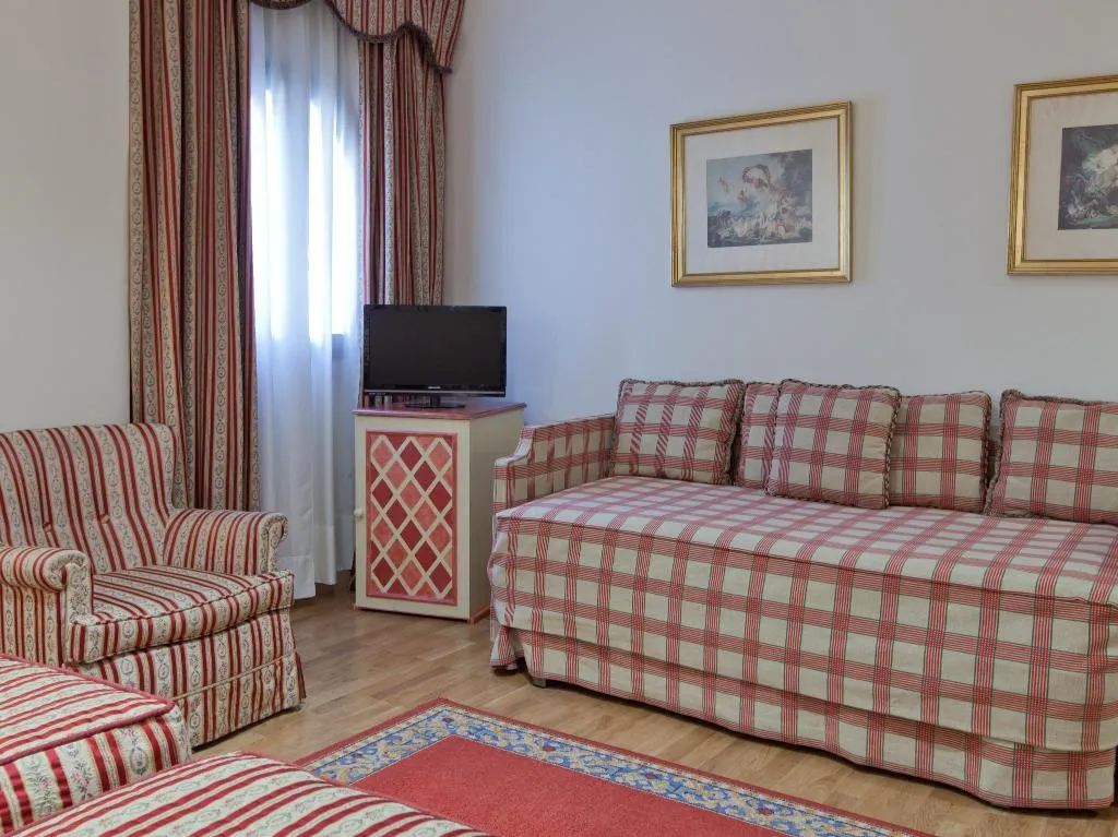 Double or Twin STANDARD Room, Doña Maria, Seville