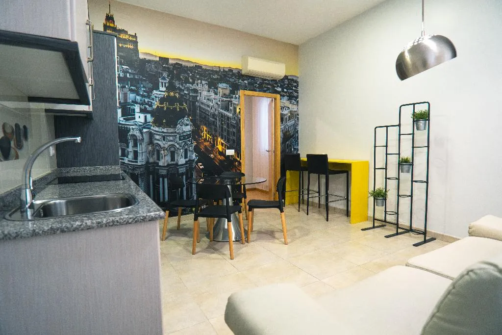 APARTMENT CAPACITY 4 ONE BEDROOM Room, Smartr Chueca, Madrid
