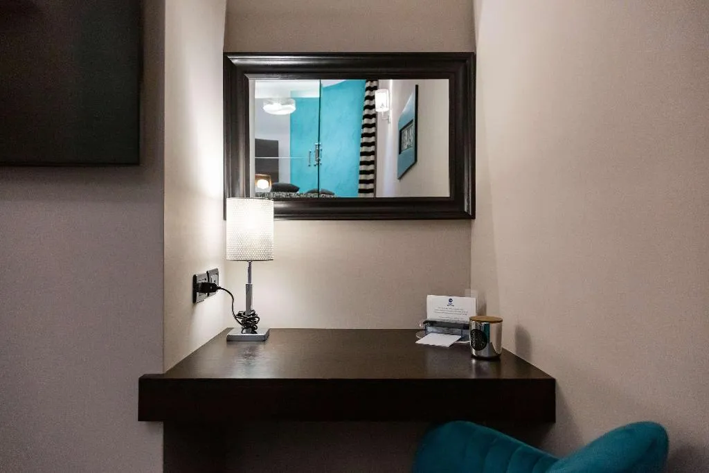 SUITE KING SIZE BED Room, Best Western Cinemusic Hotel, Naples