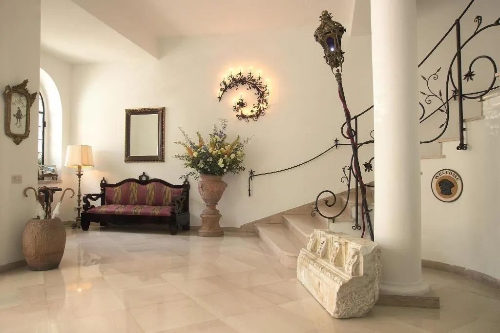 Lobby, Hotel Poseidon, Naples