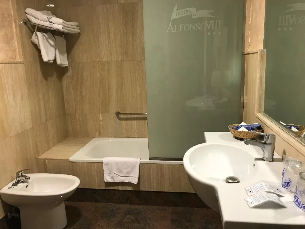 TWIN STANDARD Room, Alfonso VIII, Madrid