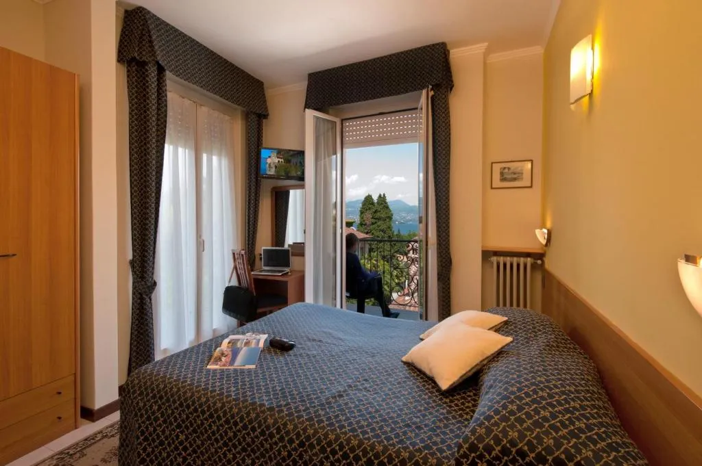 DOUBLE LAKE VIEW Room, Hotel Boston, Milan