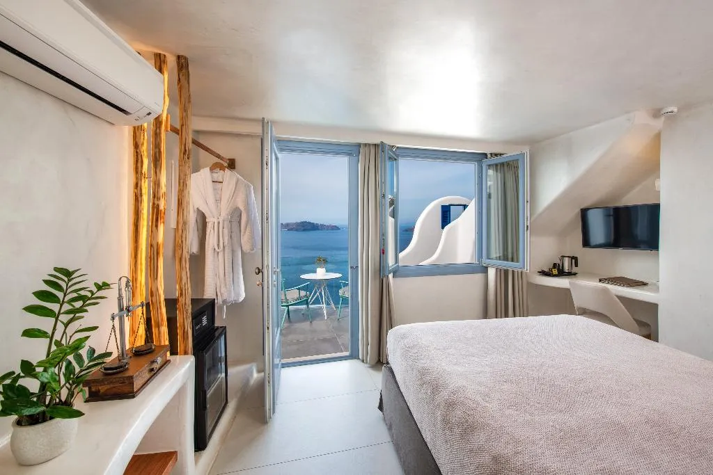 JUNIOR SUITE STANDARD Room, Athina Luxury Suites, Santorini