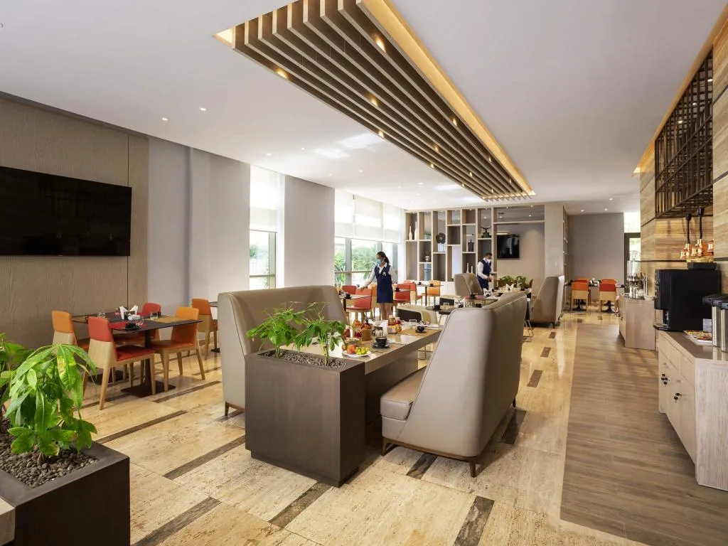 Restaurant, Novotel Tunis Lac, Tunisia