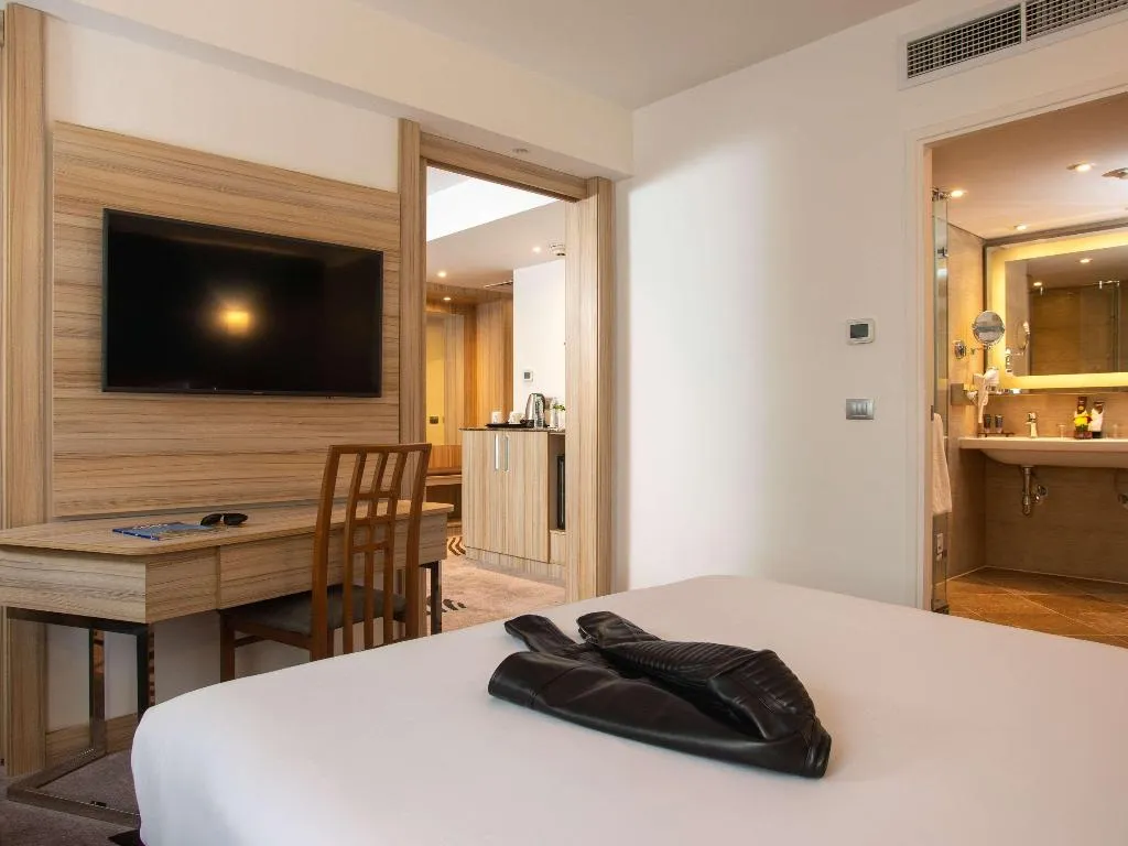 SUITE STANDARD Room, Novotel Cairo Airport, Cairo