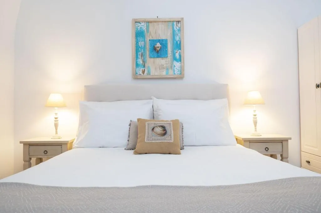 Room, Estate 1896, Santorini