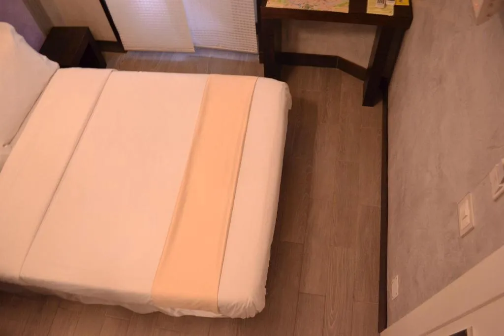 Room, Tiburtina House, Rome