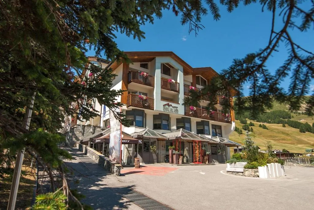 General view, Lac Salin Spa & Mountain Resort, Milan