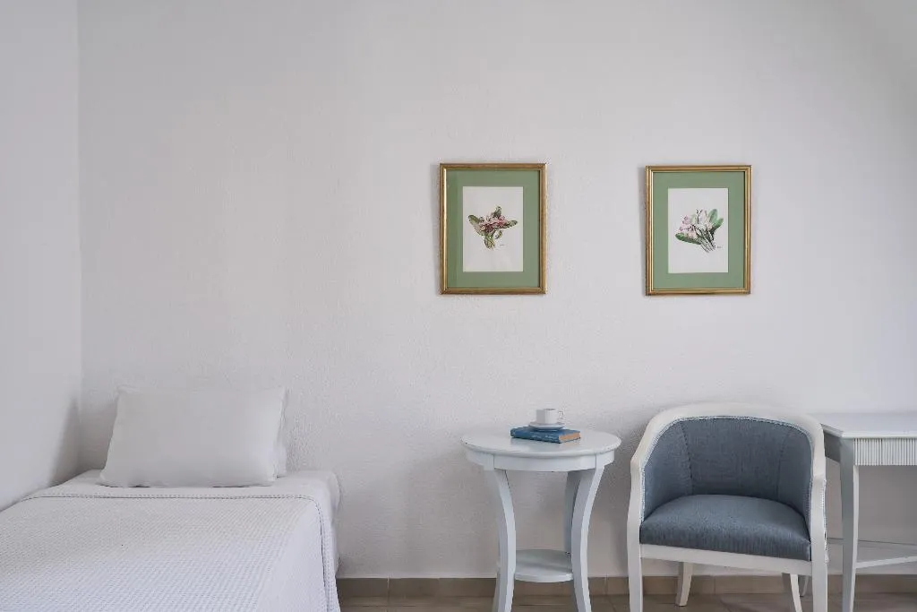 FAMILY ROOM GARDEN VIEW Room, Sandy Beach Resort, Corfu