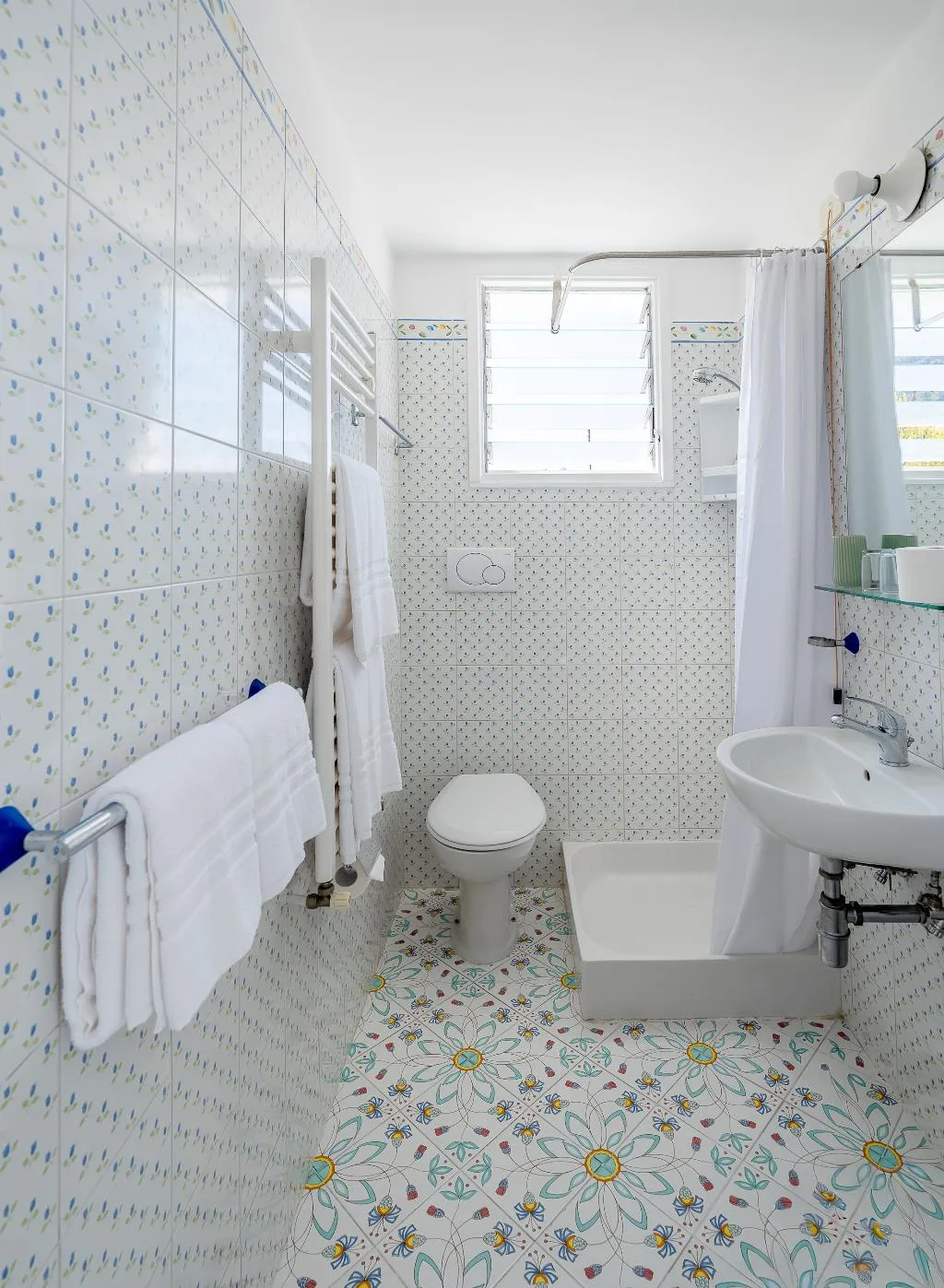 TRIPLE ONE BEDROOM ONE BATHROOM Room, Carmencita, Naples