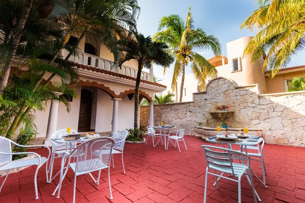 General view, Chez Waffle Hotel, Cancun Area