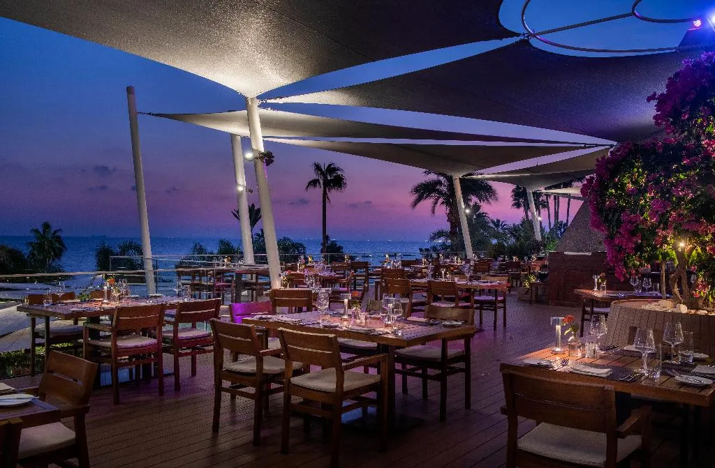 Restaurant, Amathus Beach Hotel Limassol, Cyprus