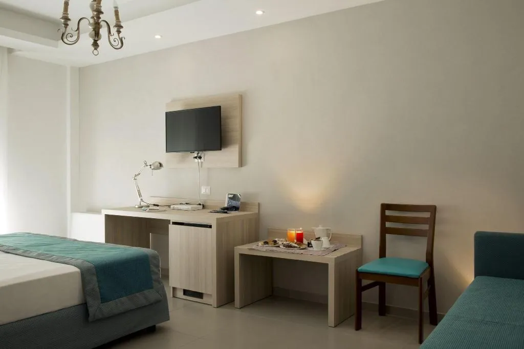 DOUBLE SUPERIOR Room, American Hotel, Naples