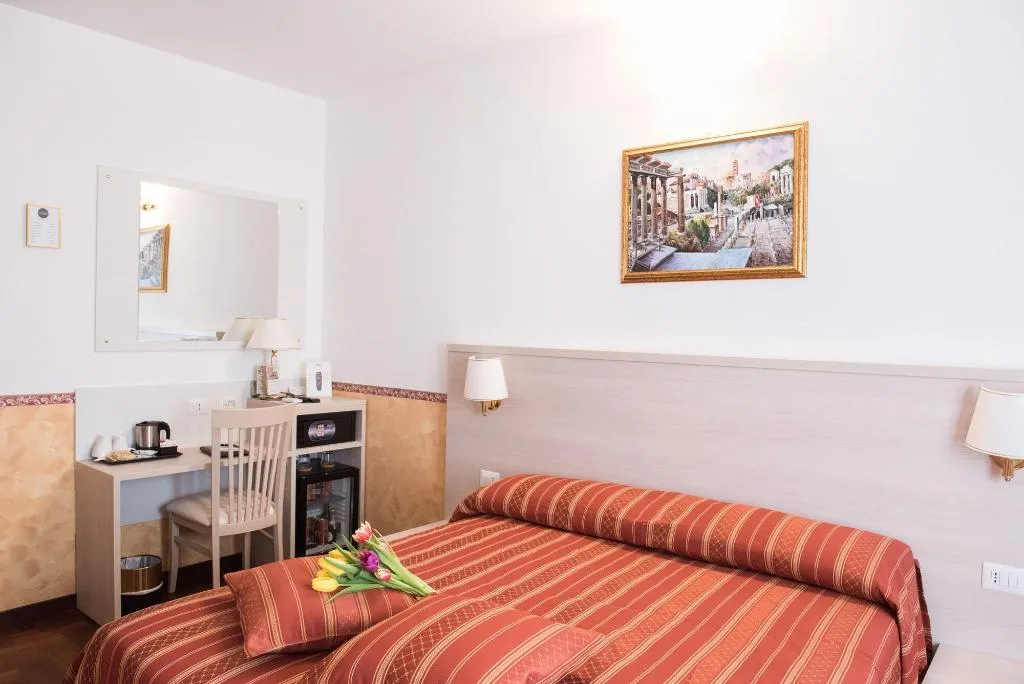 Room, Domus Giulia, Rome