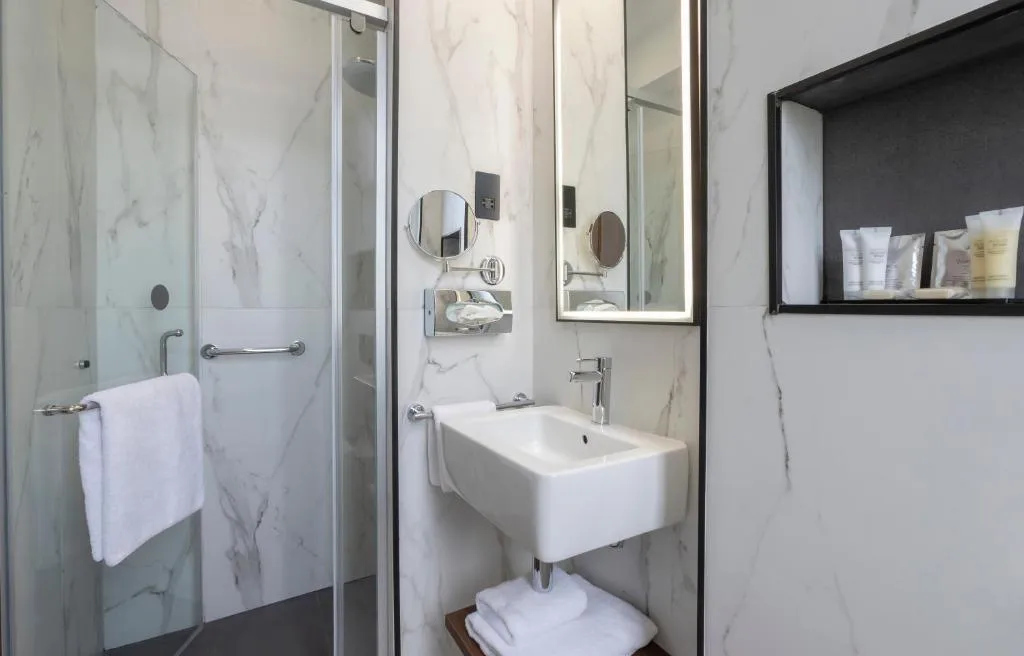 DOUBLE DELUXE Room, Hotel Riu Plaza The Gresham Dublin, Dublin