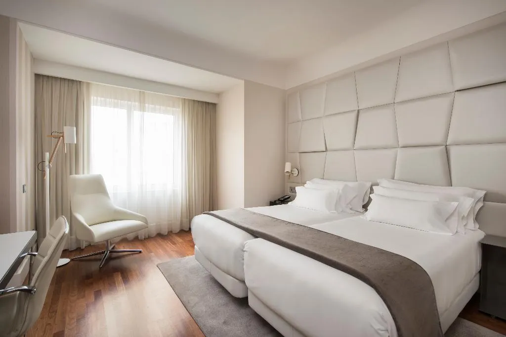 DOUBLE SUPERIOR Room, NH Collection Madrid Colón, Madrid